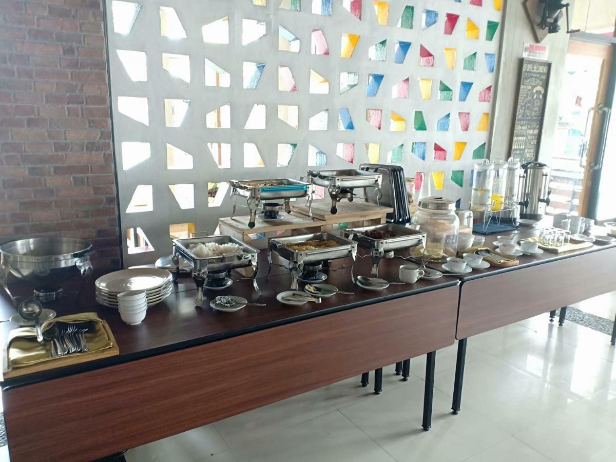 Hazotel Semarang Ngoại thất bức ảnh
