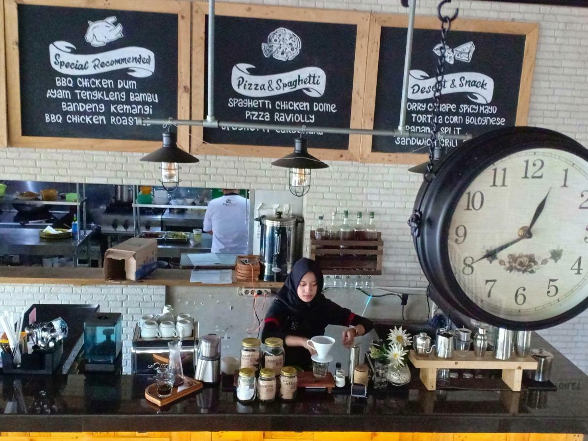 Hazotel Semarang Ngoại thất bức ảnh